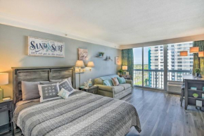 Oceanside Daytona Beach Resort Studio with Pool